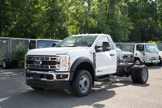 Ford Super Duty F-550 DRW 2024 2024 Blanc